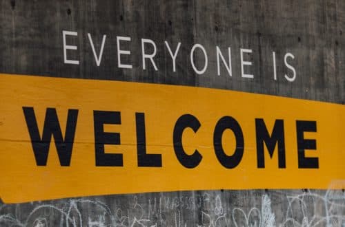 What Is Peer Support? How Can It Reprogram Your Mental Health?