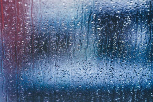 raindrops-on-window-how-it-feels-to-dating-someone-with-depression
